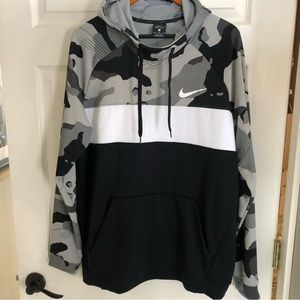 Nike men’s XL hoodie